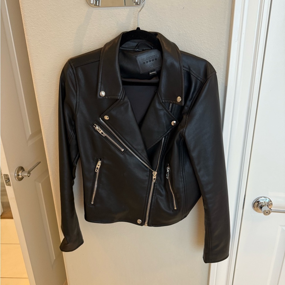 Blank NYC Faux leather moto jacket with removable fur trim Sz M - Picture 5 of 7